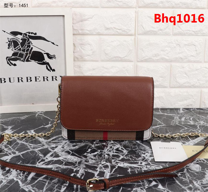 BURBERRY巴寶莉 官網新款 House格紋錢來夾 錢夾兼作斜背包 1451  Bhq1016