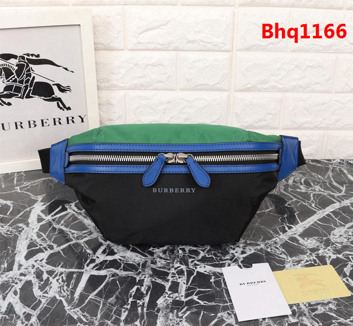 BURBERRY巴寶莉 中號Vintage 復古格紋腰包 可用背帶斜挎或系於腰部 2301  Bhq1166