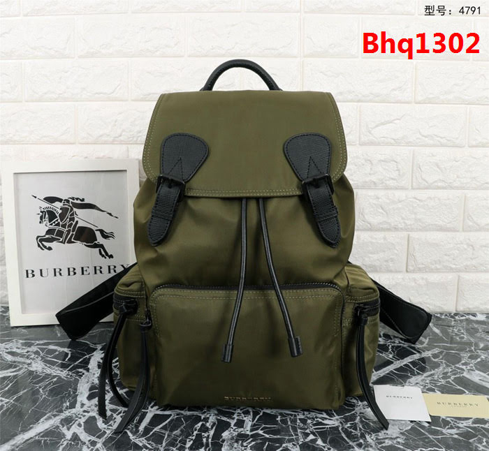 BURBERRY巴寶莉 The Rucksack 男士中號軍旅背包 防雨功能 4791  Bhq1302