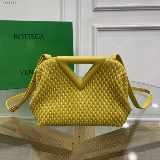 Bottega veneta高端女包 8546B BV寶緹嘉2021包包最新triangle倒三角手提單肩斜挎包三角包  gxz1247