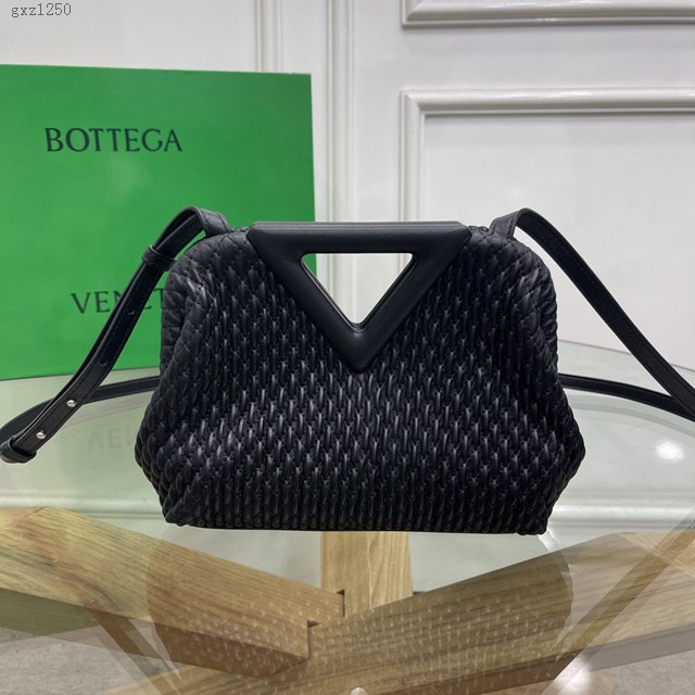 Bottega veneta高端女包 8546B BV寶緹嘉2021包包最新triangle倒三角手提單肩斜挎包三角包  gxz1250