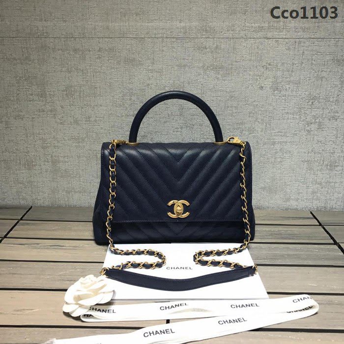 CHANEL香奈兒 独家背景实拍 球纹手柄 Chanel cocohandle 專櫃对版货 小球纹原厂牛皮 時尚百搭 手提肩背斜挎包  Cco1103