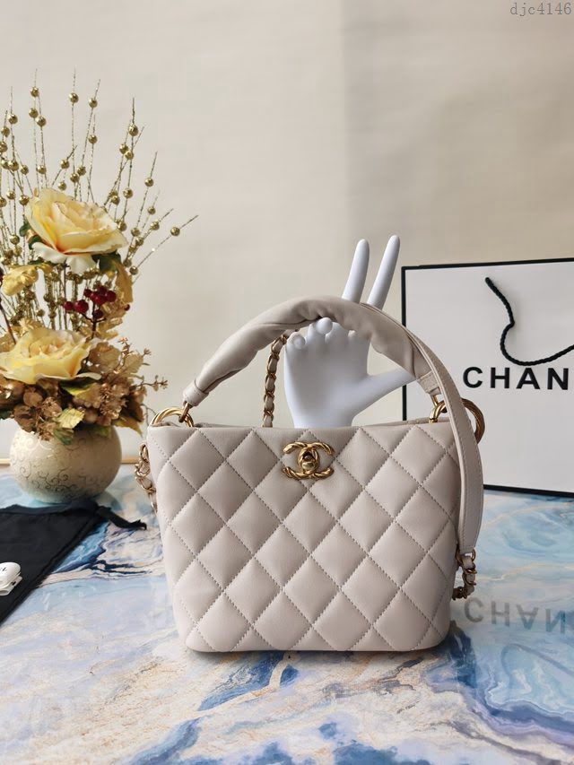 Chanel女包 香奈兒專櫃最新款羊皮金屬鏈條裝飾把柄桶包 Chanel手拎斜挎鏈條包  djc4146