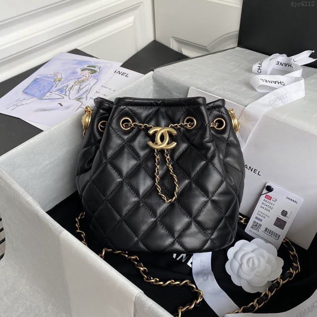 Chanel女包 香奈兒專櫃最新款水桶包 Chanel復古抽繩紐扣包 AS2057  djc4212