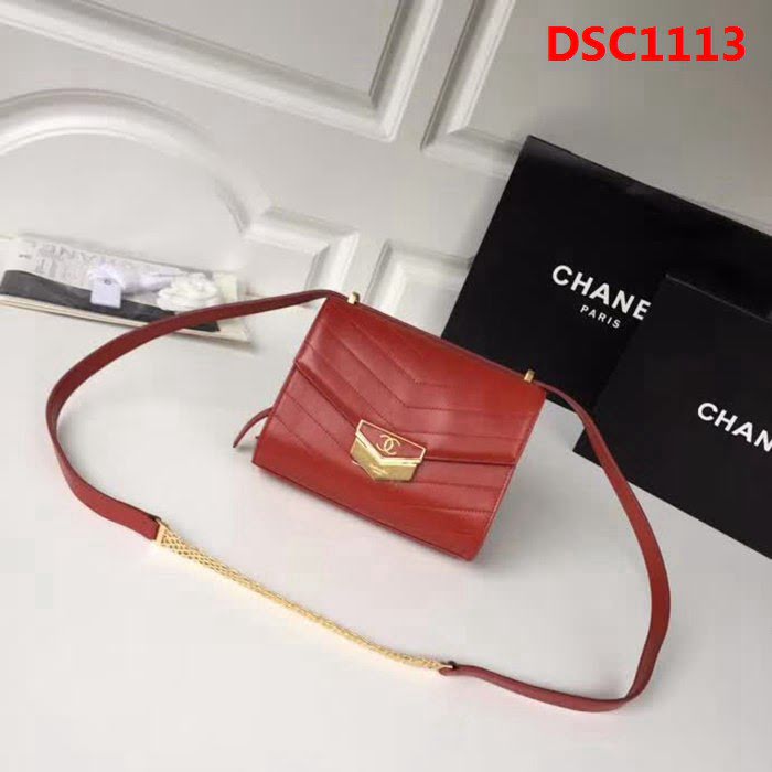 香奈兒CHANEL新品Chanel2018最新火爆款 復古設計小牛皮單肩斜跨包 DSC1113