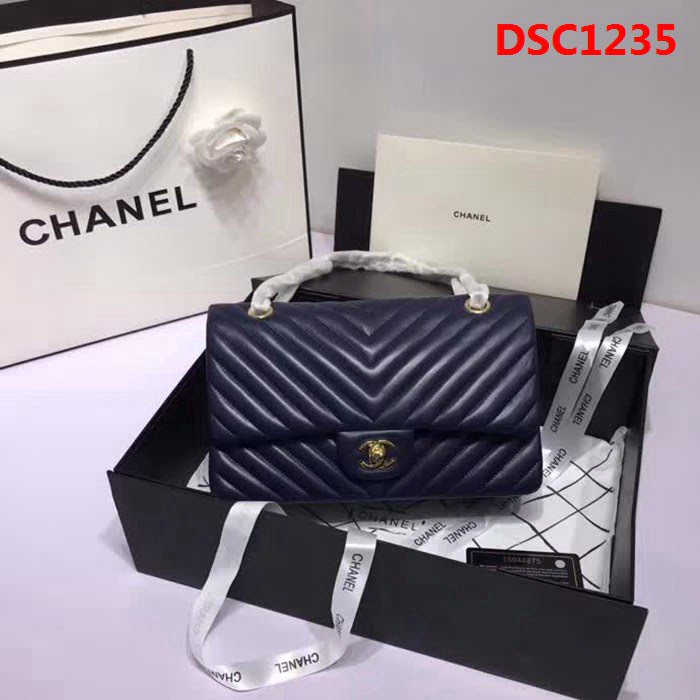 香奈兒CHANEL 升級版V線1112高仿原單小羊皮肩背斜挎包 DSC1235