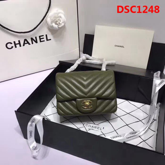 香奈兒CHANEL 升級版V線1115小羊皮肩背斜跨鏈條包 DSC1248