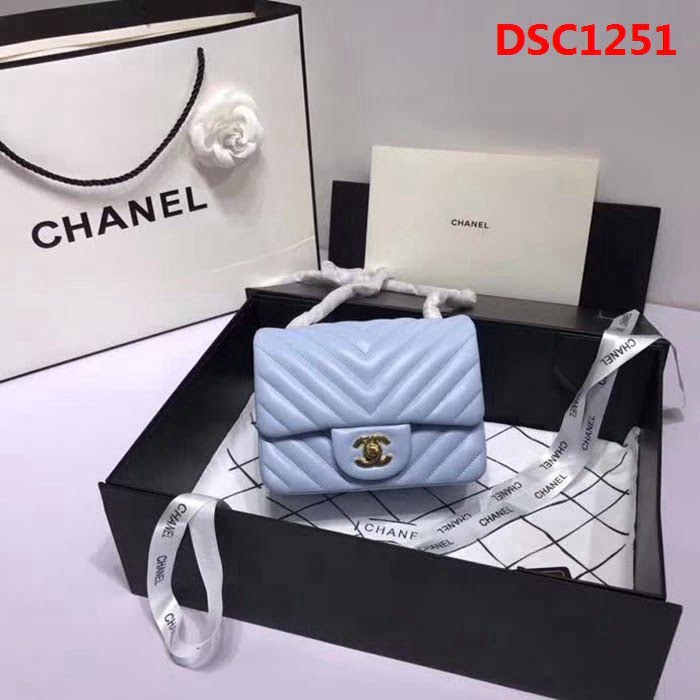 香奈兒CHANEL 升級版V線1115小羊皮肩背斜跨鏈條包 DSC1251