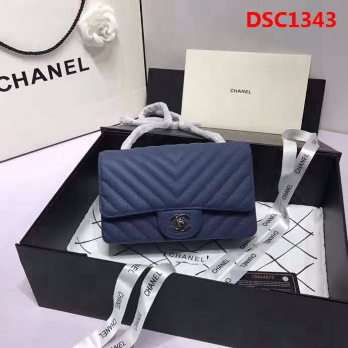 香奈兒CHANEL 升級版V線1116進口球紋皮肩背斜跨鏈條包 DSC1343