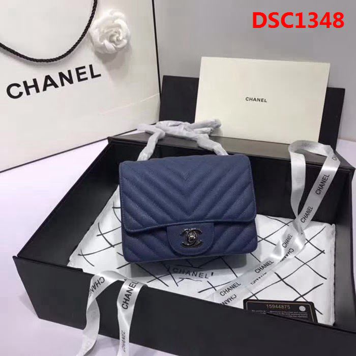 香奈兒CHANEL 升級版V線1115進口球紋皮肩背斜跨鏈條包 DSC1348