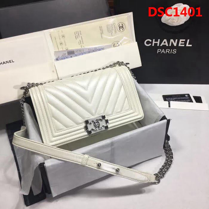 香奈兒CHANEL竭誠精品CHANEL大號67086經典最新款 單肩斜挎鏈條包 DSC1401