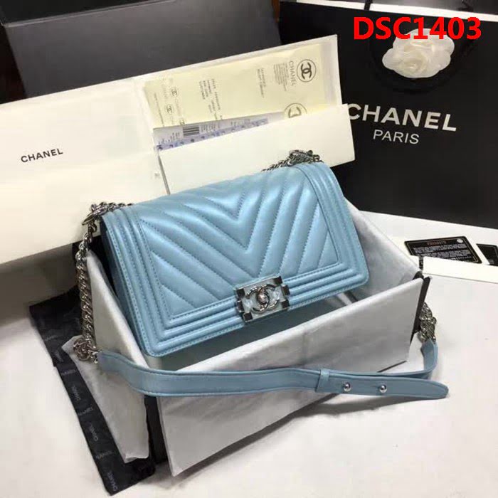 香奈兒CHANEL竭誠精品CHANEL大號67086經典最新款 單肩斜挎鏈條包 DSC1403