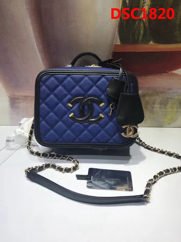 香奈兒CHANEL93342四方盒化妝包 2018新品魚子醬牛皮包 DSC1820