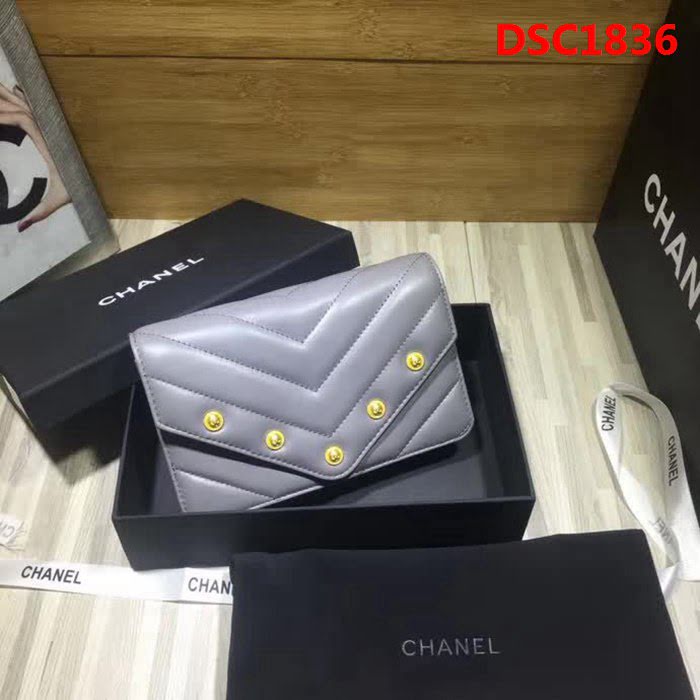 香奈兒CHANEL 2018最新款 斜跨包 配可拆卸肩帶專櫃款式 DSC1836