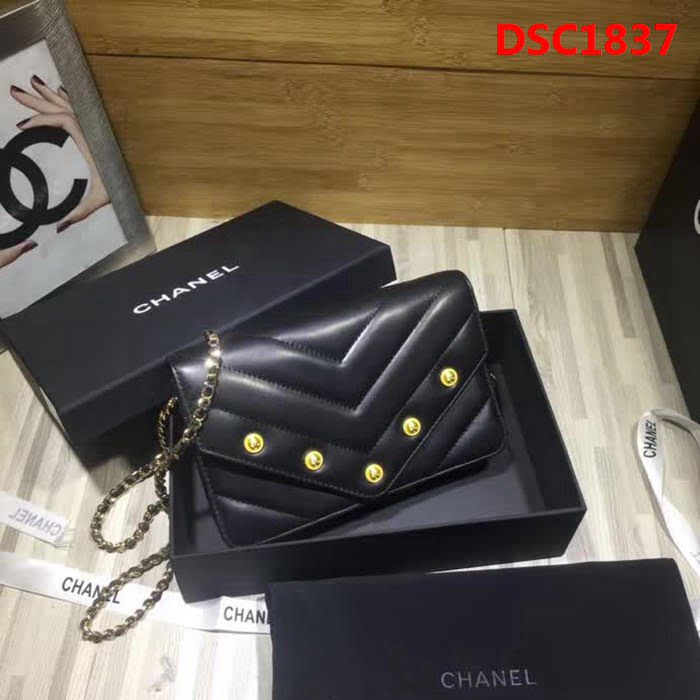 香奈兒CHANEL 2018最新款 斜跨包 配可拆卸肩帶專櫃款式 DSC1837