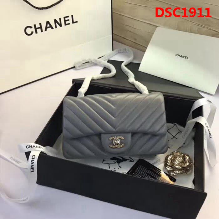 香奈兒CHANEL 升級版V線1116全新經典進口小羊皮 單肩斜挎鏈條包 DSC1911