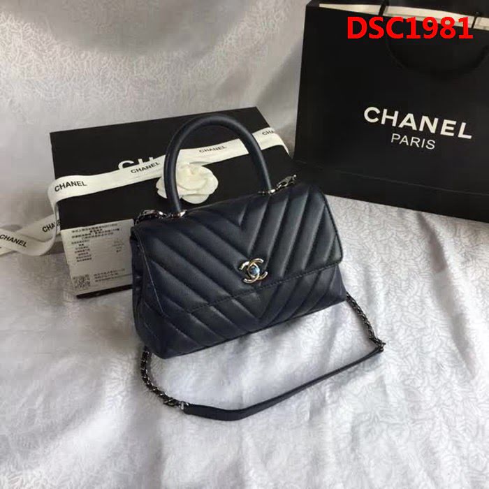 香奈兒CHANEL 92992 2018最新V字型 單手挽手提單肩包 DSC1981