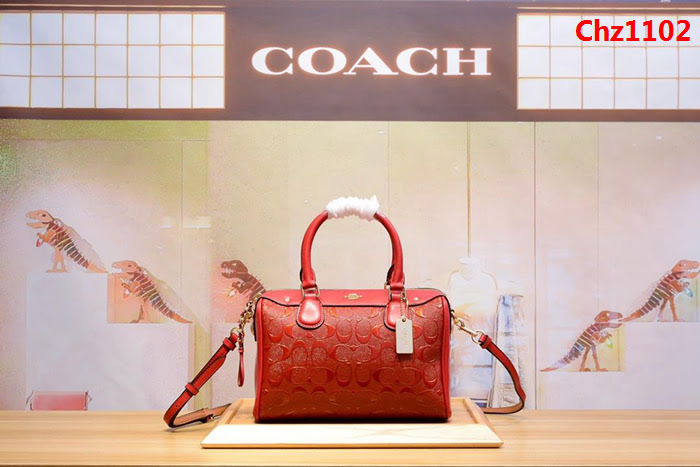 COACH蔻馳 C家新款 11920 漆皮壓花枕頭包 容量大 可單肩斜挎  Chz1102