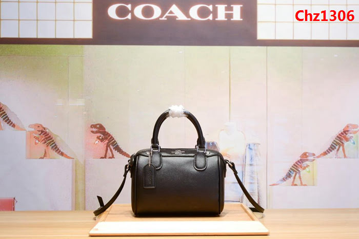 COACH蔻馳 專櫃2018新款 迷你mini波士頓枕頭包 青島代工品質 原版YKK拉鏈 246272  Chz1306