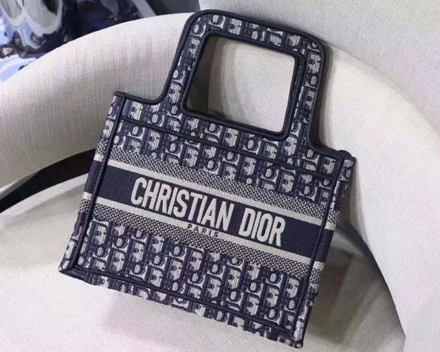 Dior包 迪奧復古凹造型刺繡小號手袋 Dior Mini Book tote手提包  Dyd1103