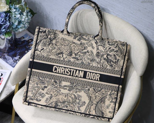 Dior女包 迪奧Book Tote老虎大號托特包 Dior刺繡購物袋  dfk1598
