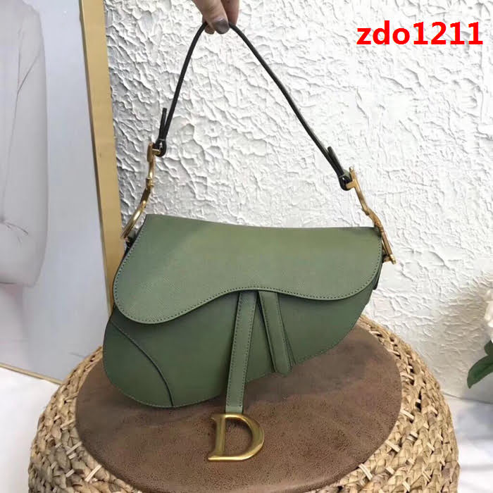 DIOR迪奧 爆款 Dior Saddle 馬鞍包 新款手掌紋 時尚達人必備單品  zdo1211