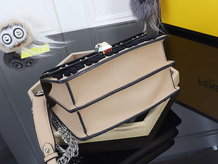 FENDI芬迪 小號 FENDI KAN I 超密織繡花工藝 時尚手提肩背包 8833  fd1450
