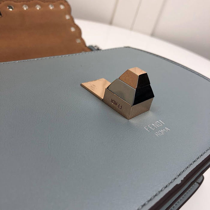 FENDI芬迪 小號 Fendi 2018 秋冬新款 Kani翻蓋式手袋 可斜背亦可手提 088  fd1463