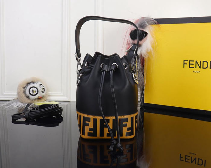 FENDI芬迪 Fendi MINI BUCKET 時尚手提肩背包 可手提 可斜挎 8850  fd1505