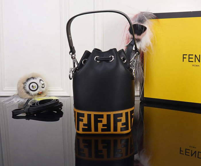 FENDI芬迪 Fendi MINI BUCKET 時尚手提肩背包 可手提 可斜挎 8850  fd1505