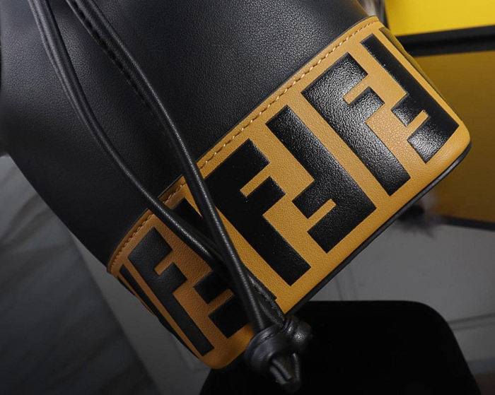 FENDI芬迪 Fendi MINI BUCKET 時尚手提肩背包 可手提 可斜挎 8850  fd1505
