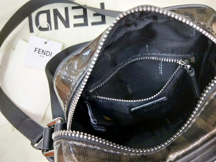 FENDI芬迪 發佈會走秀獨家最新款 火爆全球雙FF 斜挎小包  fd1562