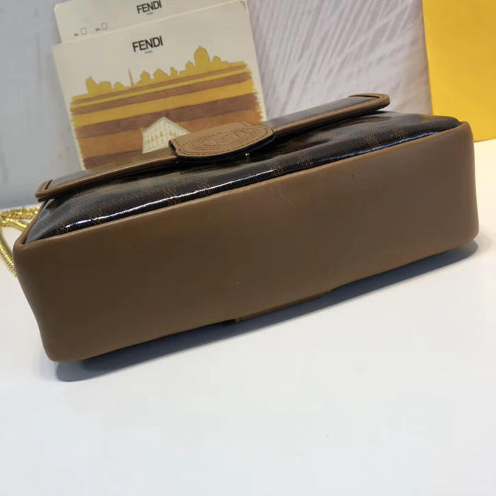 FENDI芬迪 棕色FF主題圖案 MICRO BAGUETTE系列手袋 時尚鏈條小包 277M58  fd1625