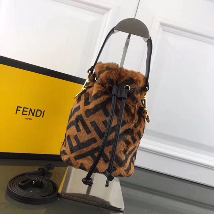 FENDI芬迪 Fendi MINI BUCKET 字母繡桶包 可手提 可斜挎 8850毛毛  fd1633