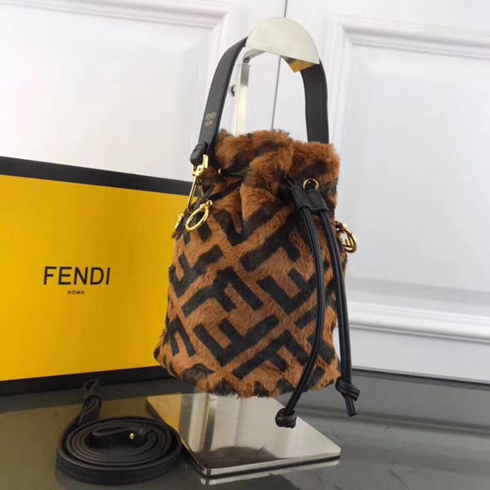 FENDI芬迪 Fendi MINI BUCKET 字母繡桶包 可手提 可斜挎 8850毛毛  fd1633