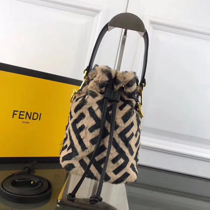 FENDI芬迪 Fendi MINI BUCKET 字母繡桶包 可手提 可斜挎 8850毛毛  fd1634
