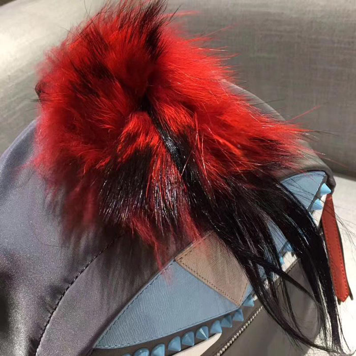 FENDI芬迪 最酷炫的背包 皮草冠鬼臉書包 毛冠是純狐狸毛製作  fd1852