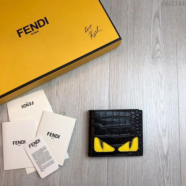 FENDI短夾錢包 19年春夏季最新手包 小摔牛皮 芬迪對折錢包  fdz2144