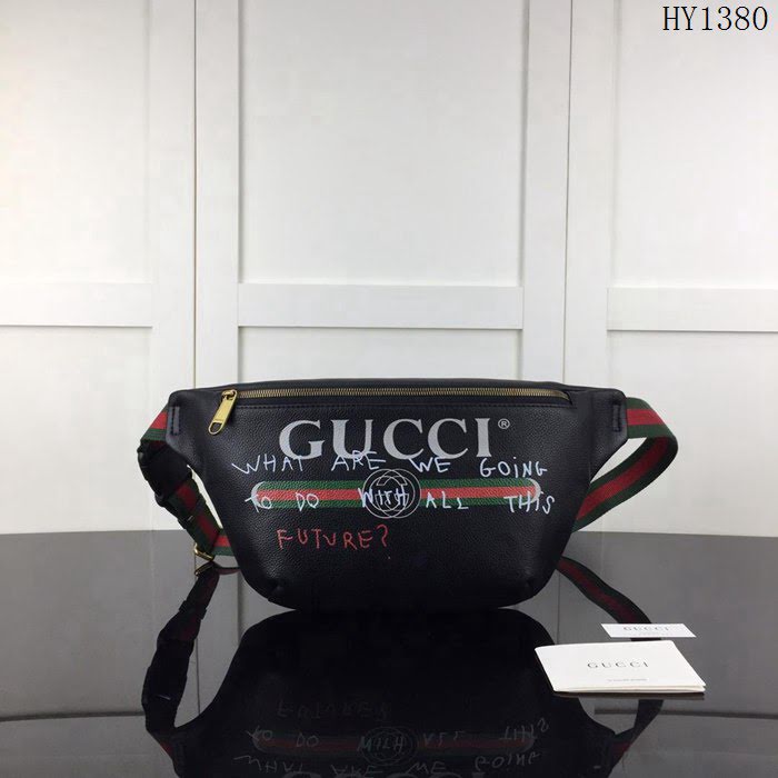 GUCCI古馳 新款 專櫃品質 原單 493869塗鴉 克色 百搭款 腰包HY1380