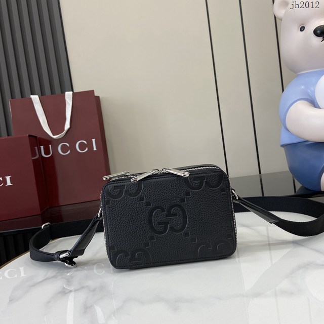 Gucci專櫃古馳最新款Emblem系列超柔軟荔克色壓花/全皮鏈條包 jh2012型號：816958