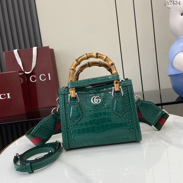 Gucci專櫃古馳最新款鱷魚紋牛皮竹節手柄手提肩背女包 jh2434型號：702732