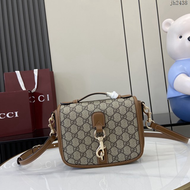 Gucci專櫃古馳最新款Emblem系列迷你肩背包斜挎包 jh2438型號：815211