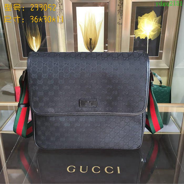 GUCCI 古馳男包 新款 233052 高級人造革郵差包 Gucci帆布男包 Gucci男士單肩斜挎包