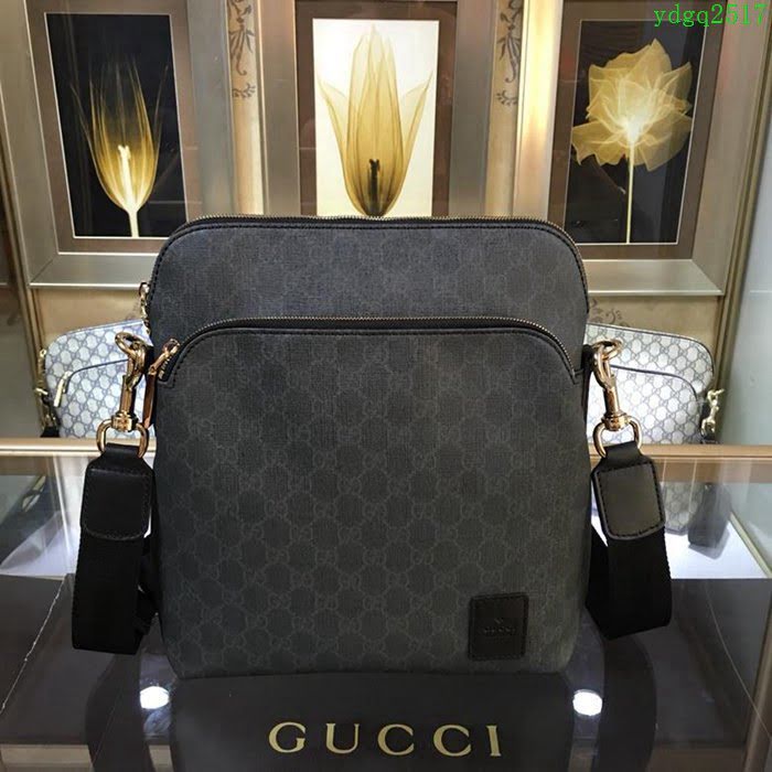 GUCCI 古馳男包 新款 854364 黑色雙G花紋 高級帆布 Gucci單肩郵差包