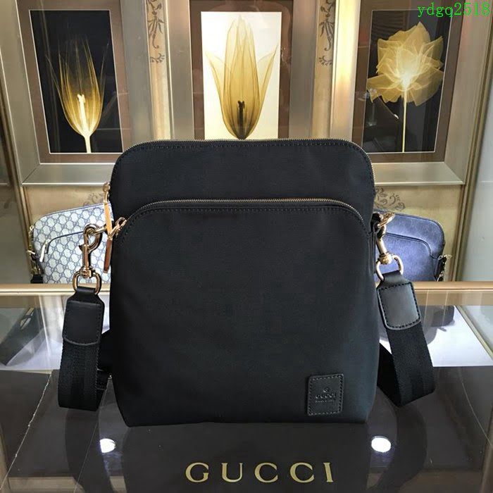 GUCCI 古馳男包 新款 854364 黑色雙G花紋 高級帆布 Gucci單肩郵差包