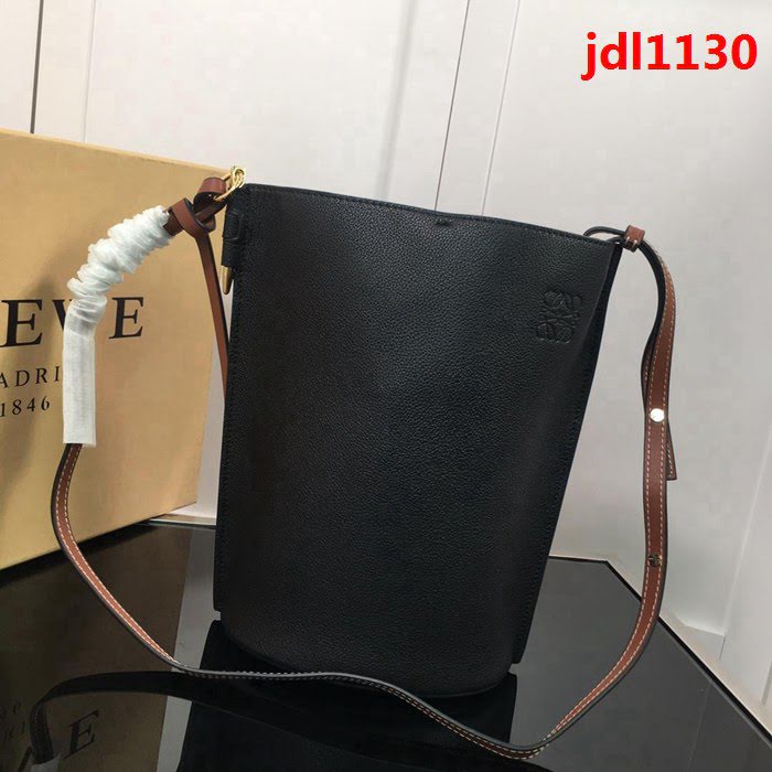 LOEWE羅意威 原單五金 最新geta水桶包 簡單時尚 百搭肩背包 3040  jdl1130