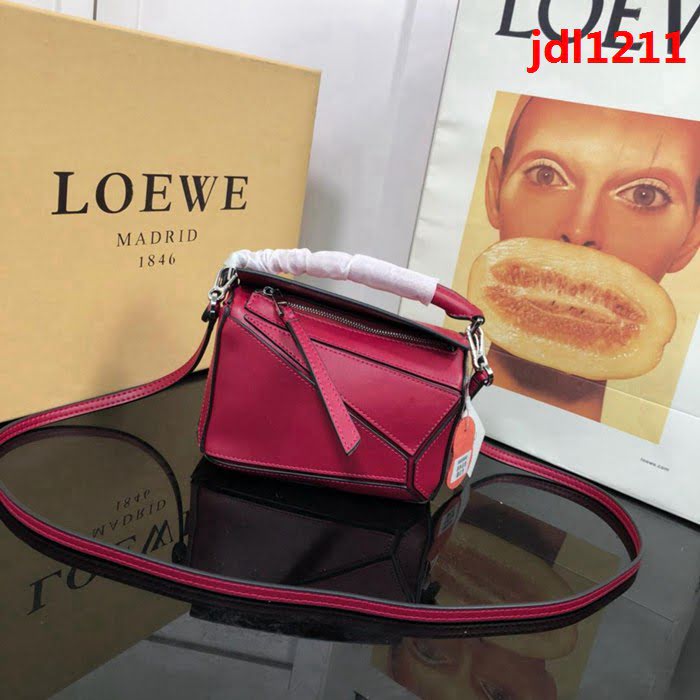 LOEWE羅意威 聖誕明星款 進口小牛皮 mini puzzle手提肩背包 86手提肩背斜挎包68  jdl1211