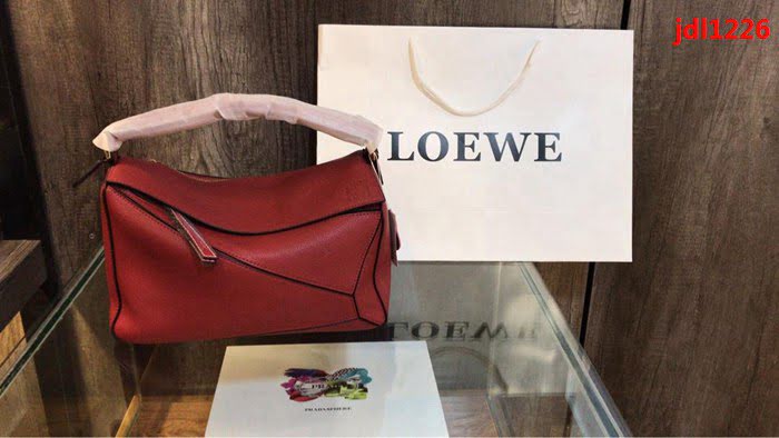 LOEWE羅意威 原單品質 特殊管道貨源 Puzzle手袋 對版顏色拼接 可單肩斜挎  jdl1226