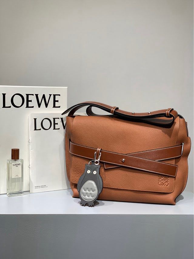 LOEWE包包 羅意威Messenger Strap男士斜挎郵差包 36035  tcl1051