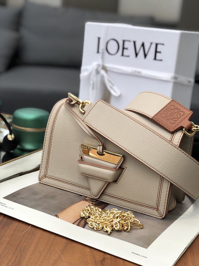 LOEWE包包 羅意威Barcelona雙肩帶斜挎包 10156  tcl1320